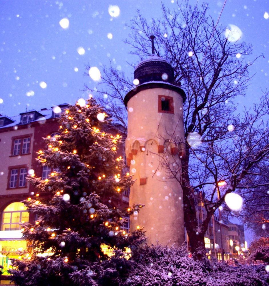 Weihnachtsbaum am Herstallturm in Aschaffenburg von ANDY 23 