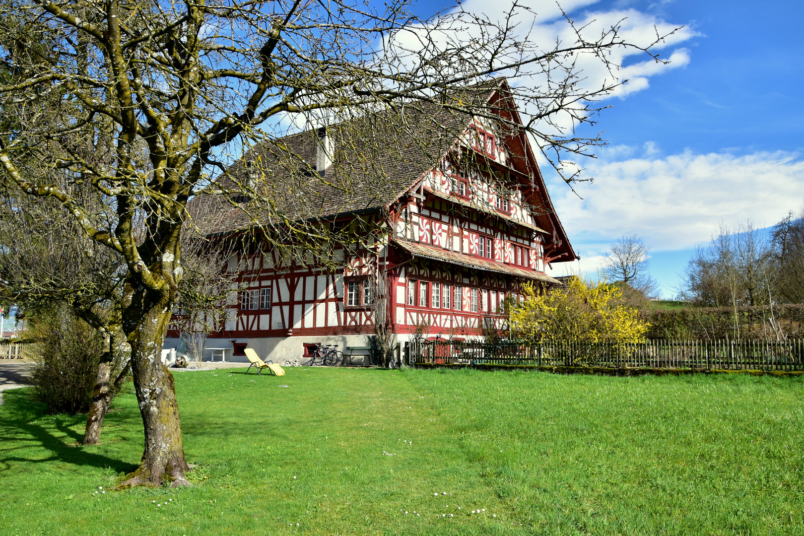 Eglihaus von 1666 im Weiler Lutikon