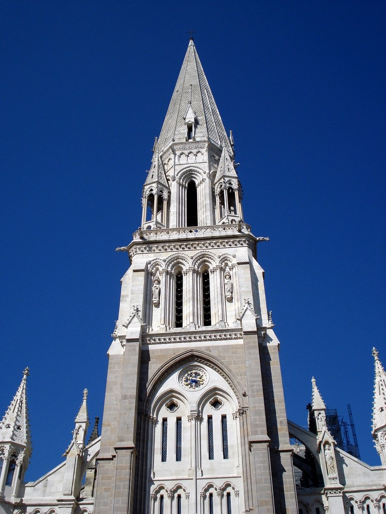 EGLISE DE NANTES