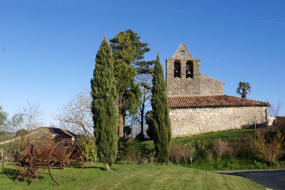 Eglise de Roquepine (près de St Puy, nord du Gers)