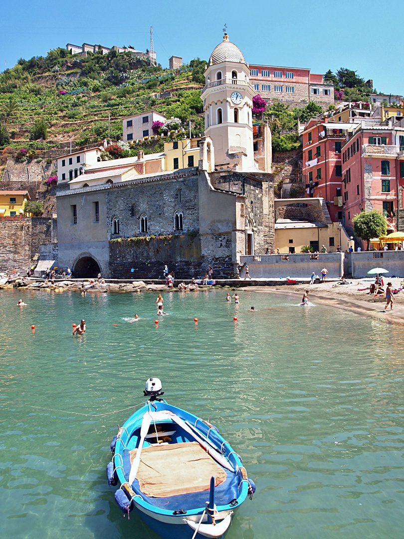 eglise les pieds dans l eau....