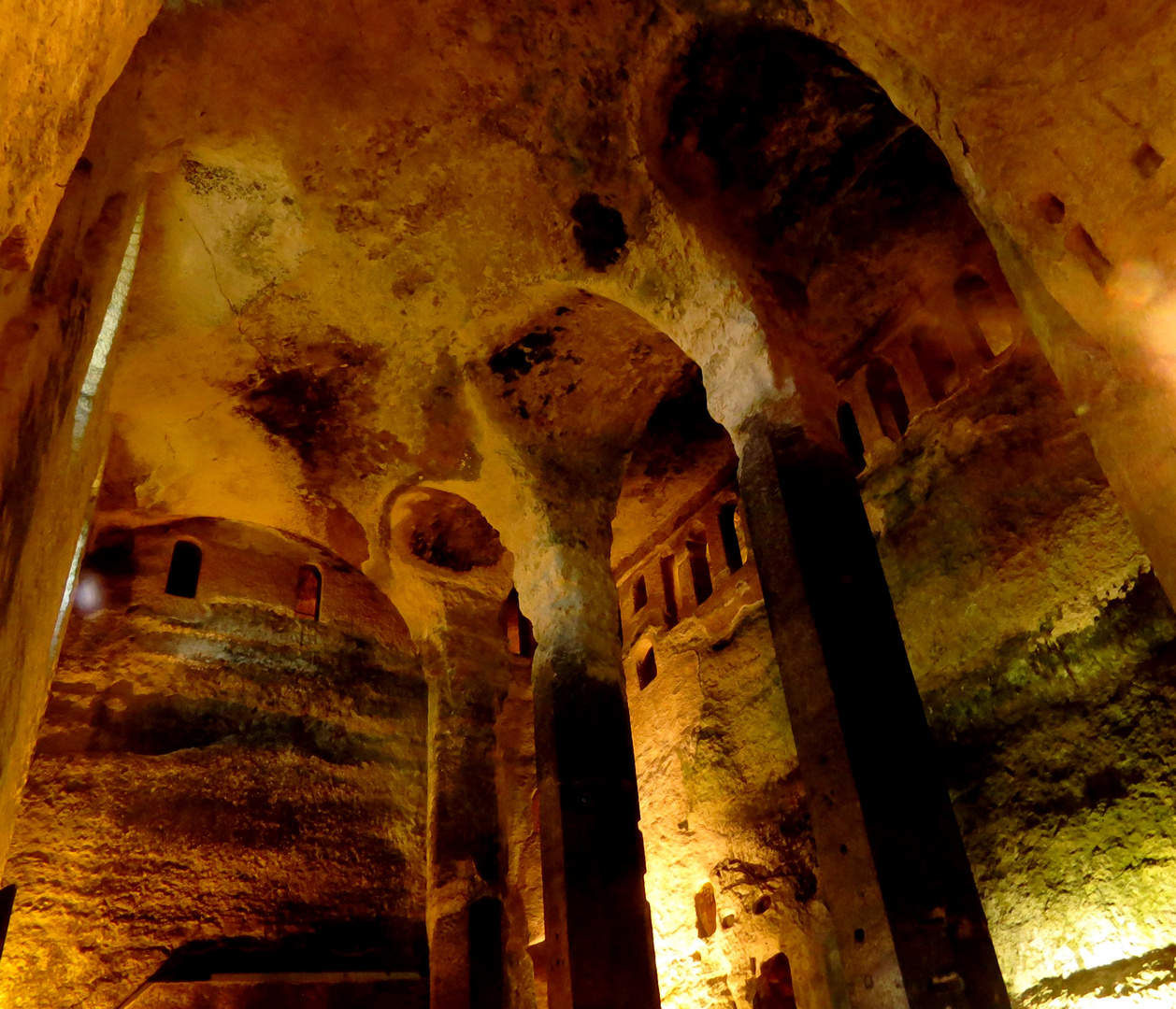 Eglise monolithique d'Aubeterre sur Dronne (Dordogne)