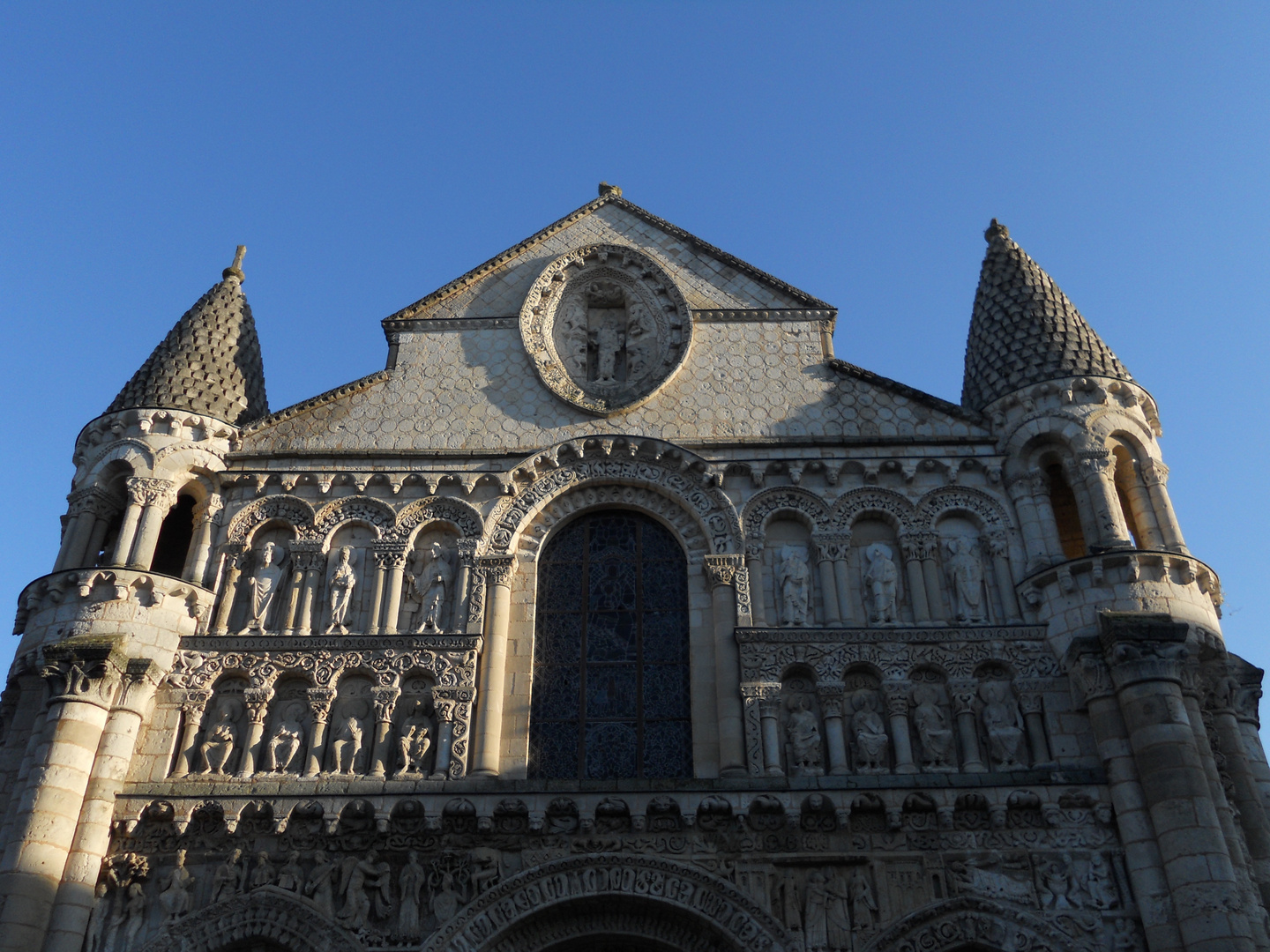 église notre dame de Poitiers