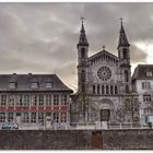 Eglise restaurée en appartements