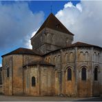 Eglise romane Saint-Maurice   --  Saint-Maurice-la-Clouère (Vienne)