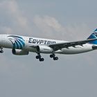 Egypt Air Airbus 330-200 zu Gast in VIE...