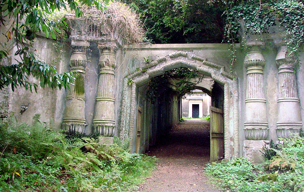 Egyptian Avenue