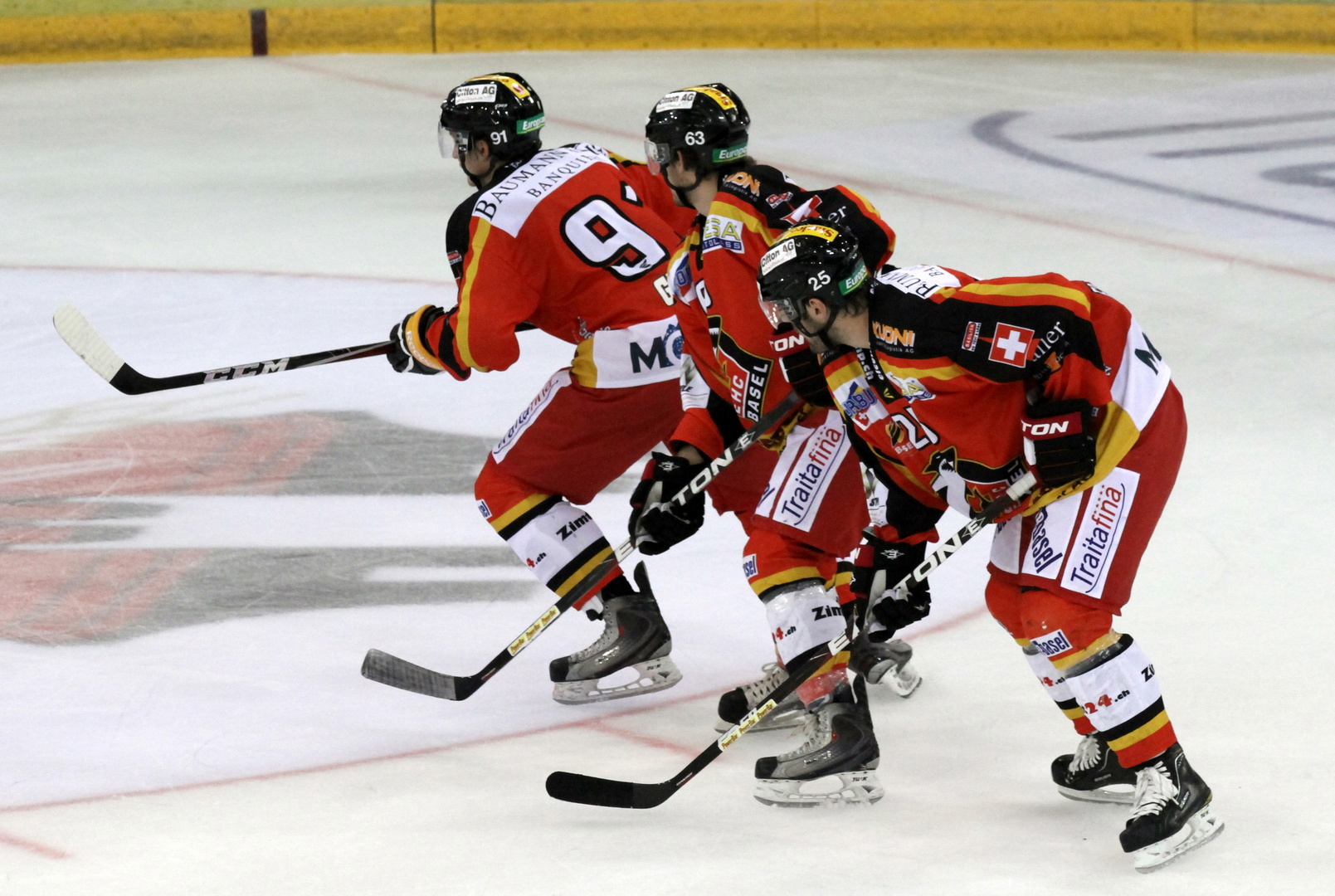 EHC Basel Sharks... to attack Foto & Bild sport, wintersport