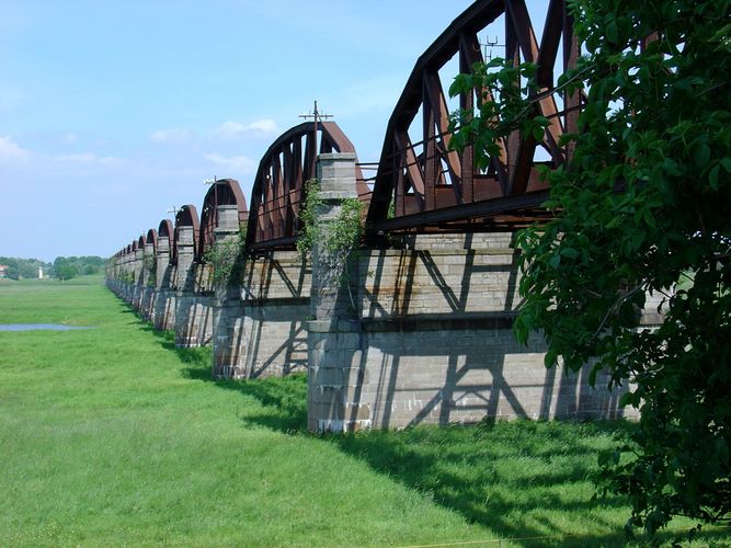 Ehemalige Eisenbahnbrücke bei Dömitz