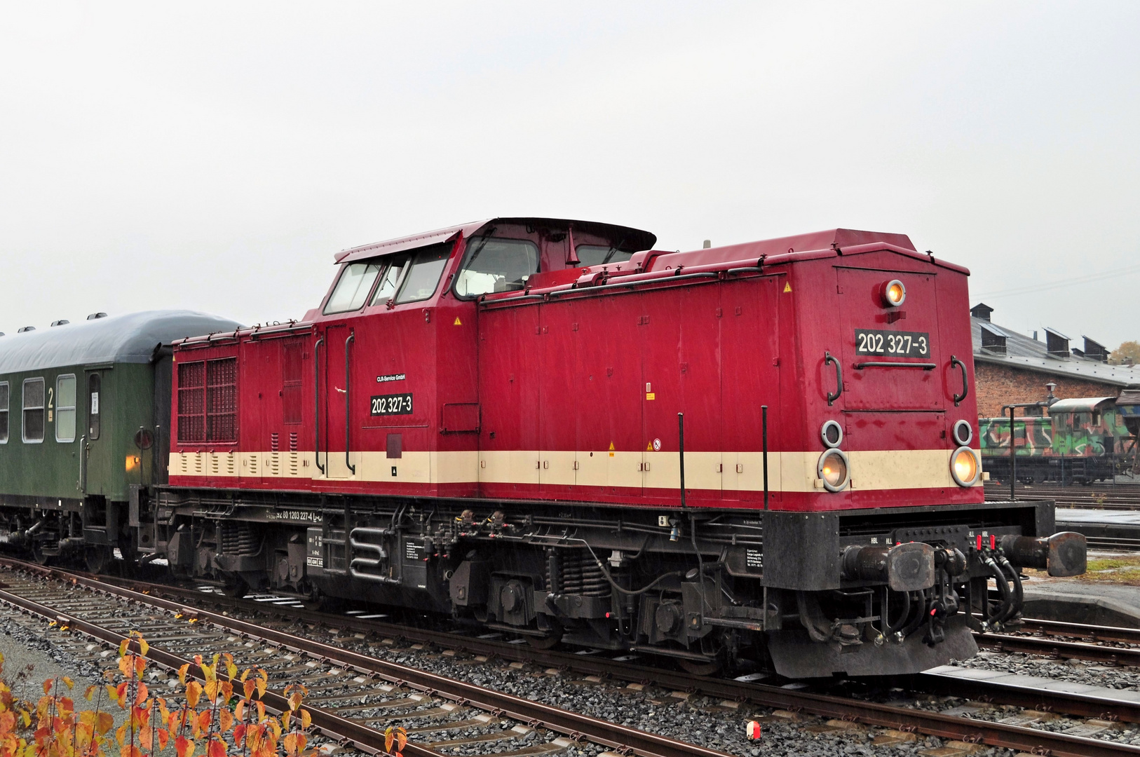 ehenmalige DR-Diesellok V 100 Foto & Bild | eisenbahn, fahrzeuge ...