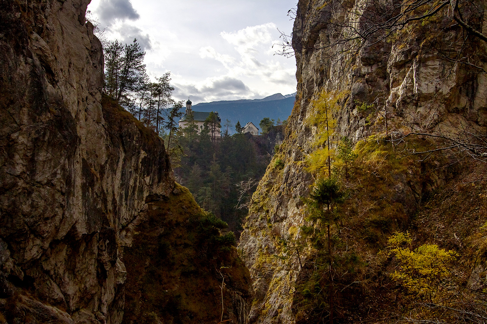 Ehnbachklamm mit Kalvarienberg