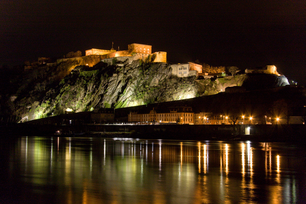 Ehrenbreitstein bei Nacht