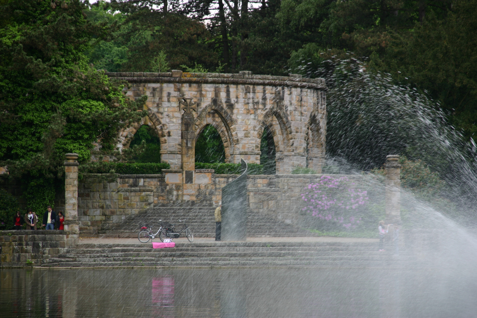 Ehrendenkmal im Park Schloß Wittringen in Gladbeck /Mai 2013