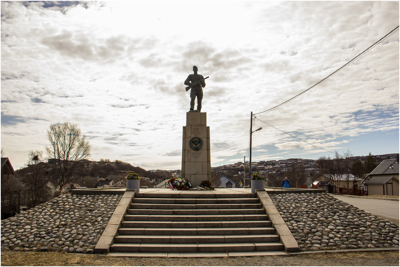 Ehrendenkmal in Kirkenes ...