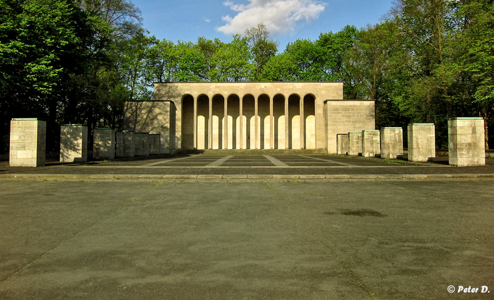 Ehrenhalle #1