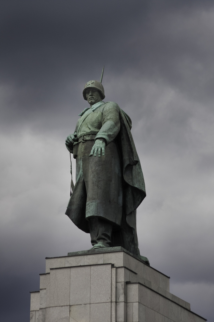 Ehrenmal der Sowjetunion Berlin Tiergarten