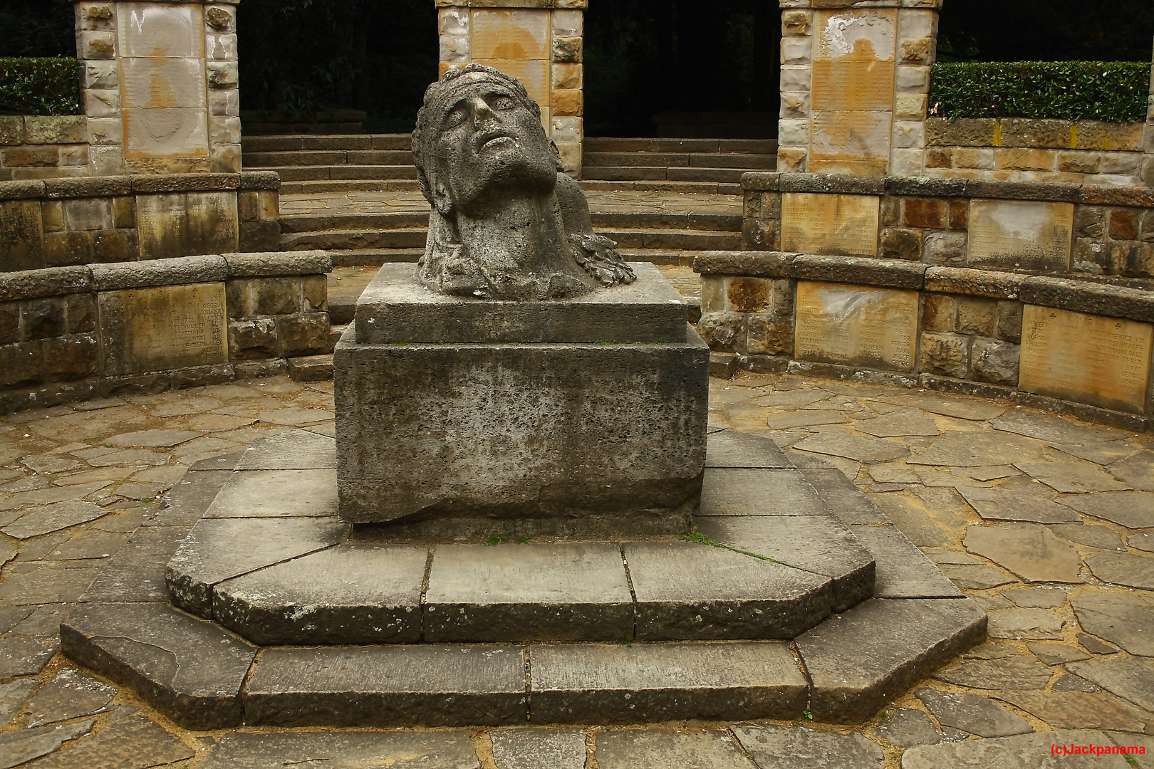 Ehrenmal im Stadtpark Gladbeck (2)