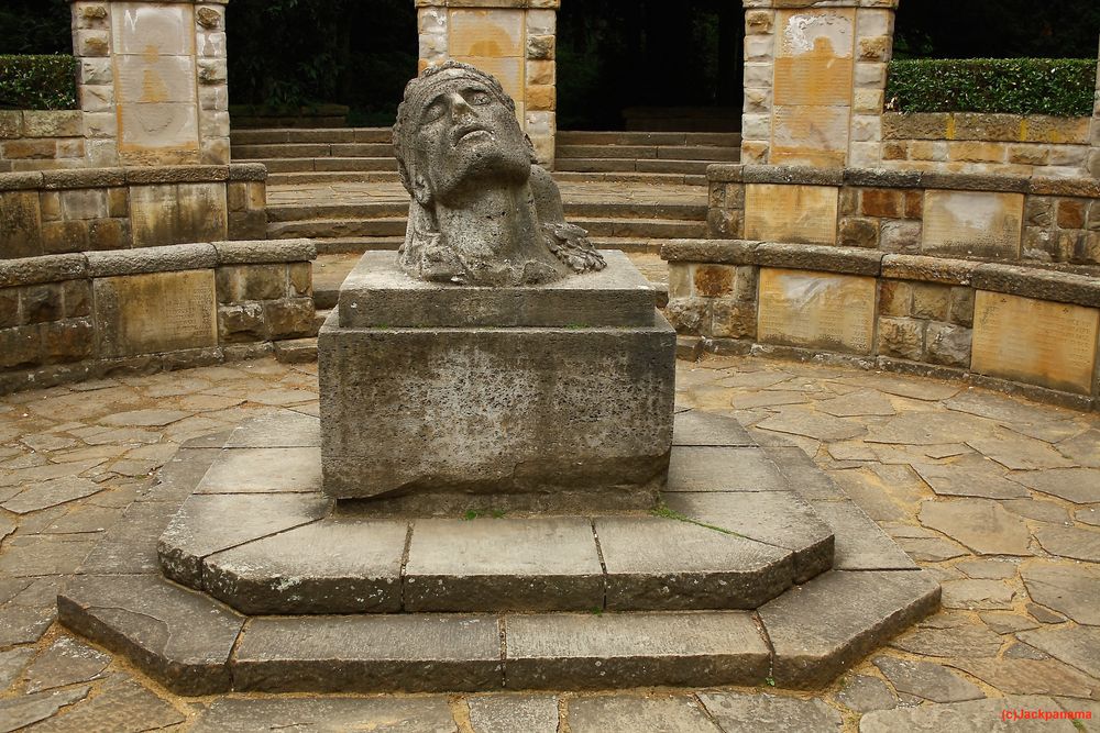 Ehrenmal im Stadtpark Gladbeck (2)