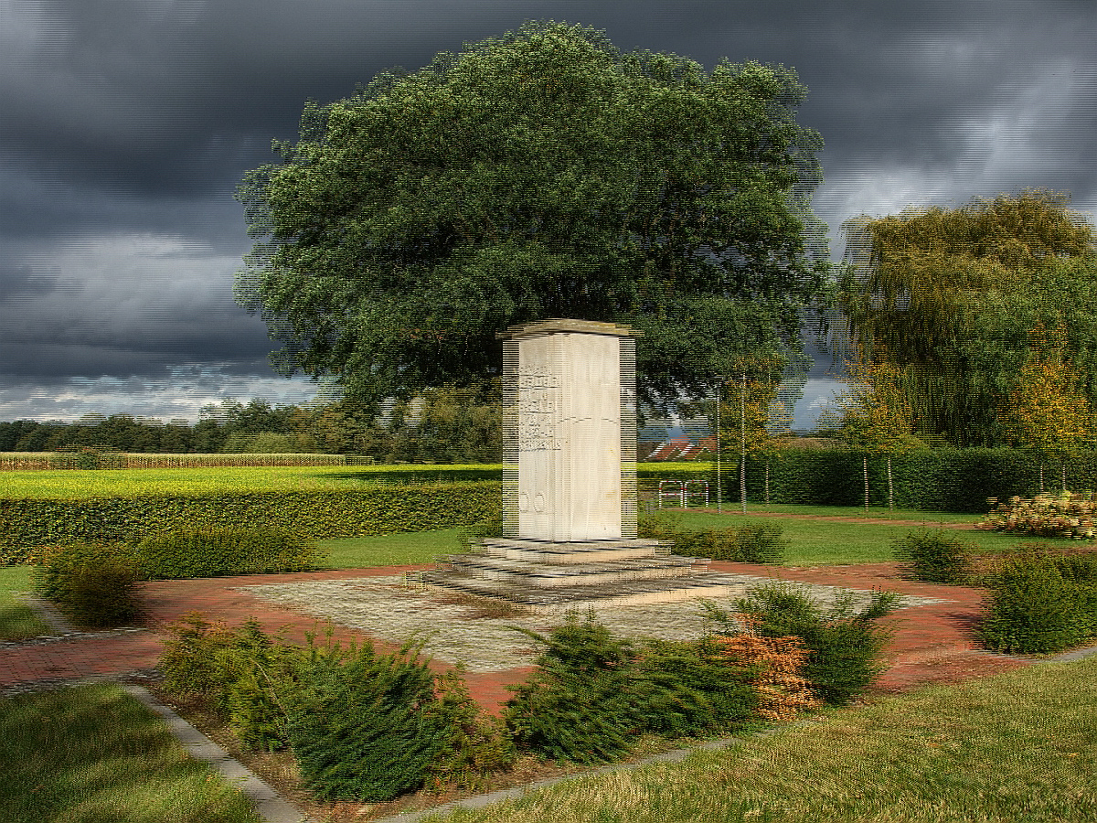 Ehrenmal Langwege (3D Polfilter)