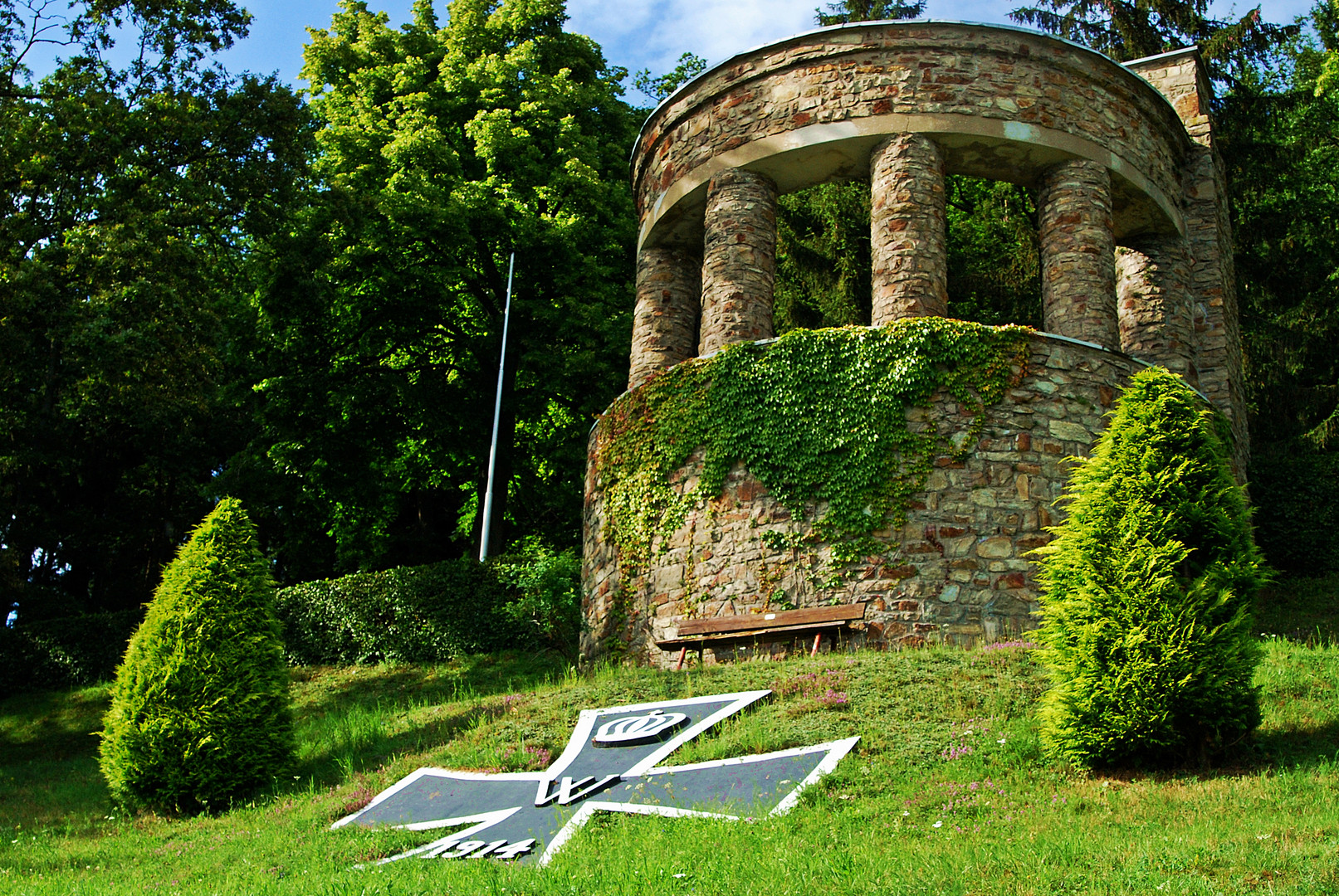 Ehrenmal Zeppenfeld