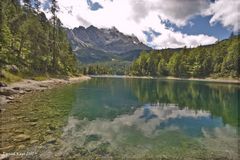 Eibsee am Fuße der Zugspitze