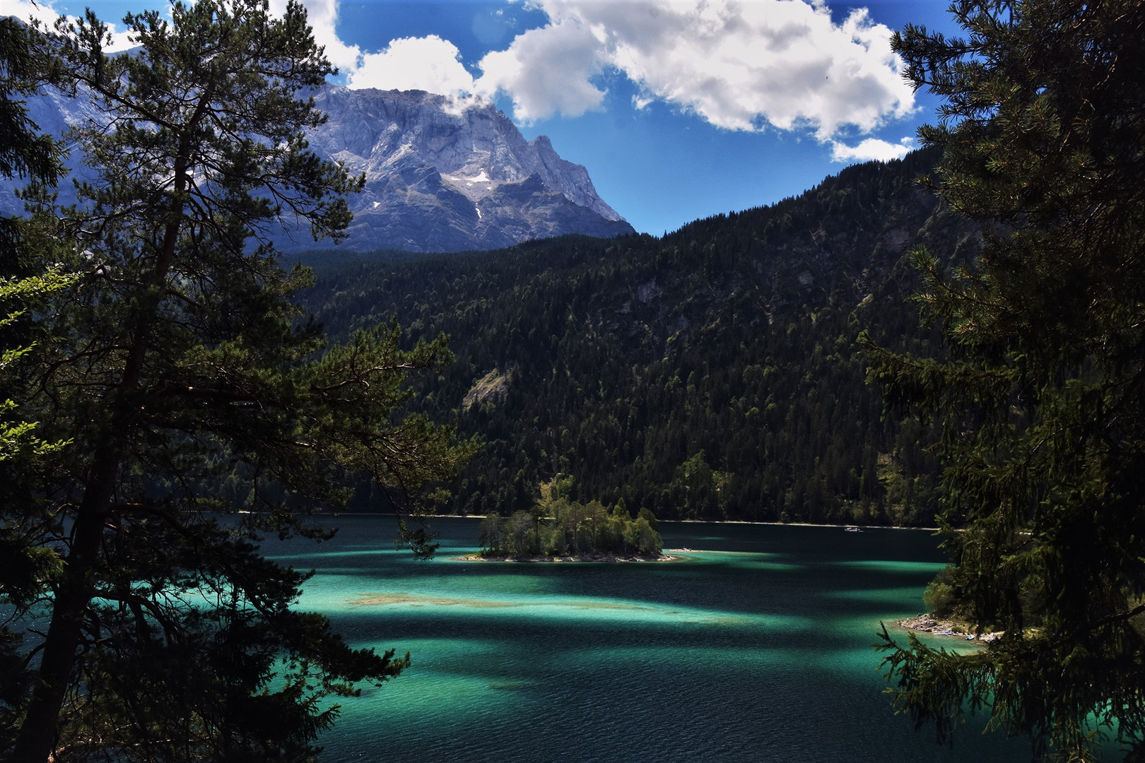 Eibsee im Durchblick....