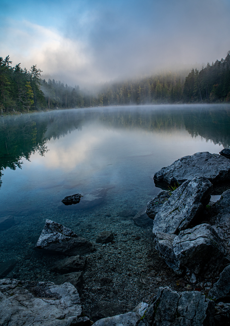 Eibsee im Mogennebel