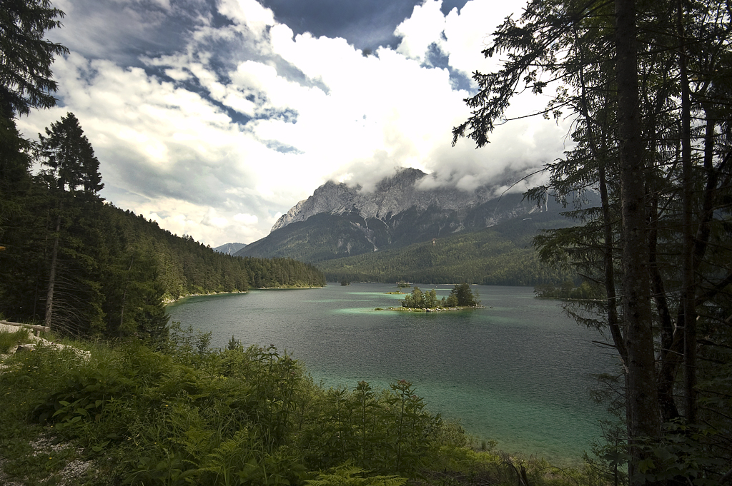 Eibsee mit Inseln