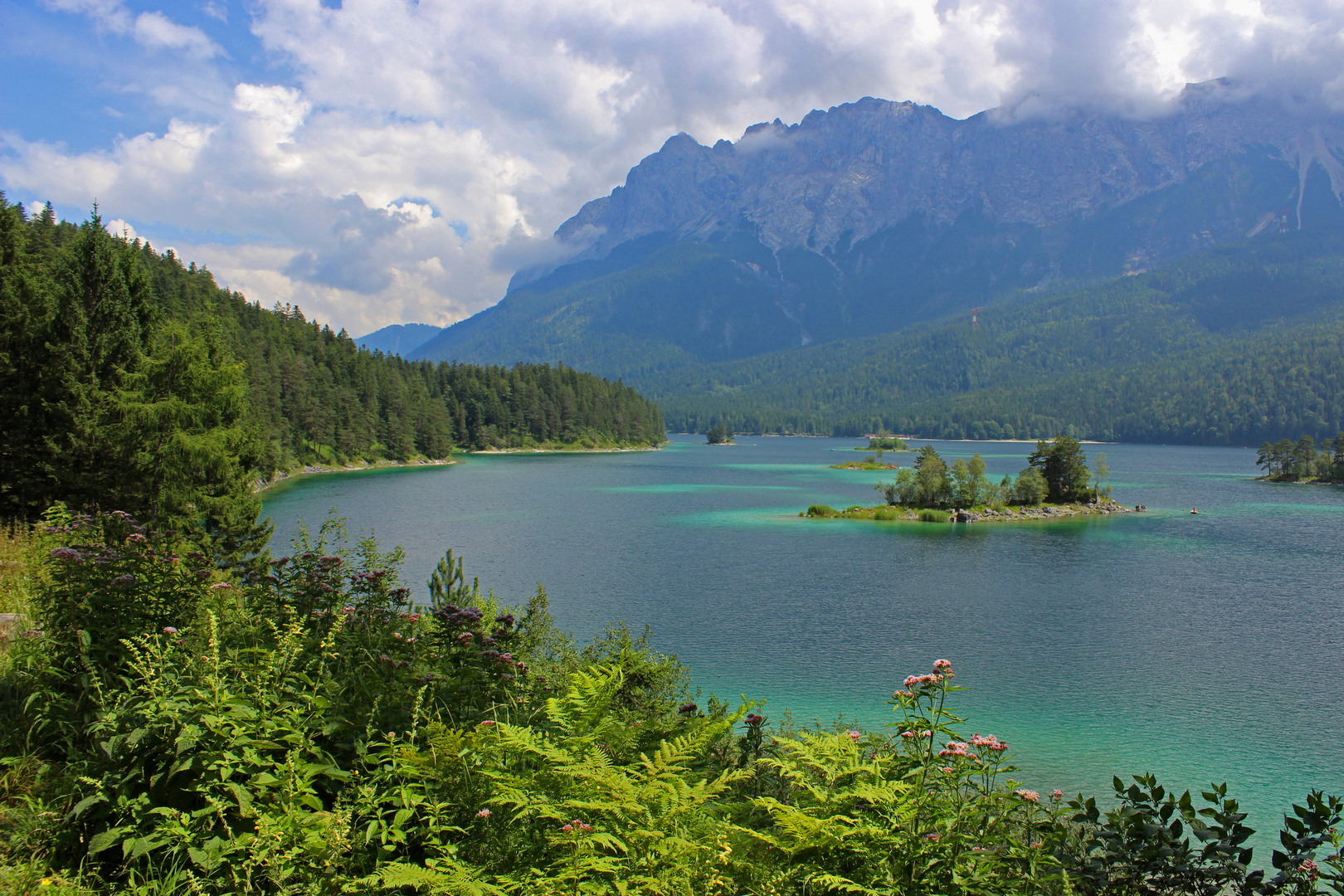 Eibsee mit Zugspitzmassiv