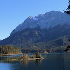 Eibsee vor Zugspitzmassiv