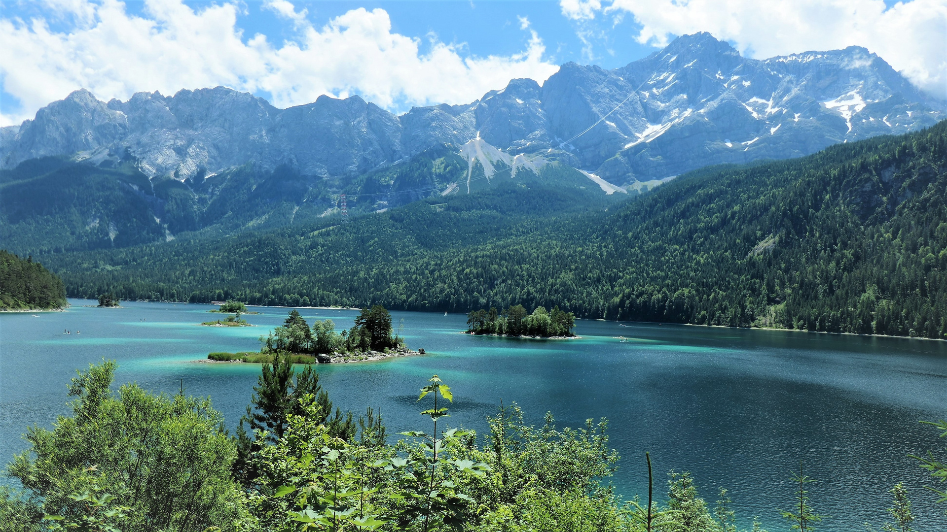 Eibsee with a view of the Zugspitze