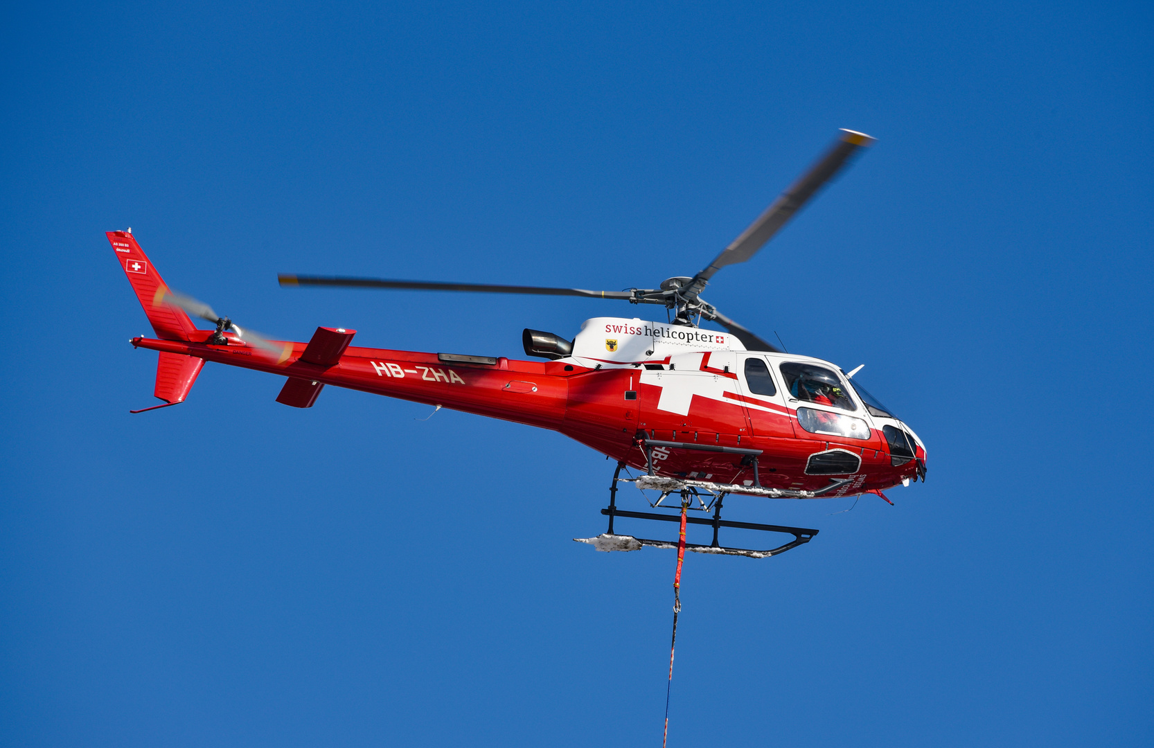 Eichhörnchen HB-ZHA im Einsatz