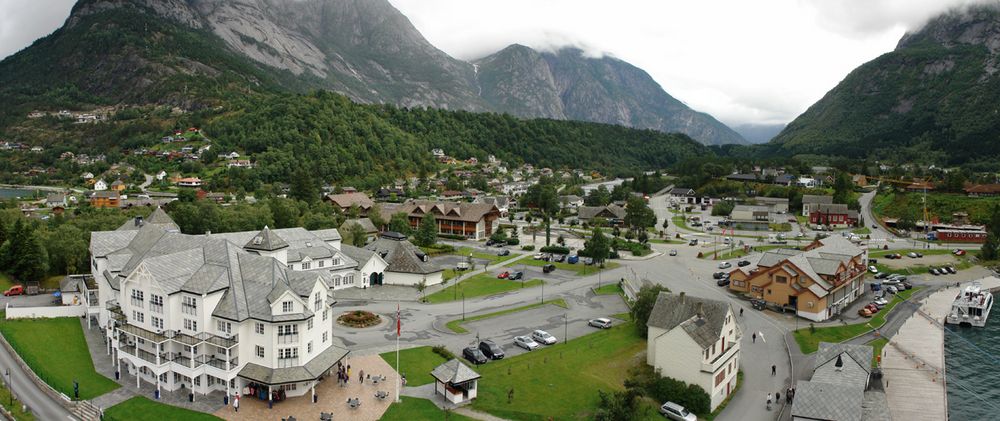 Eidfjord mit Hotel - Panorama