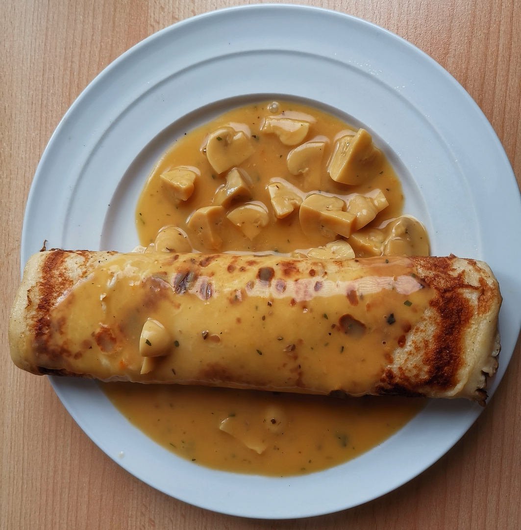 Eierpfannkuchen mit Pilzen und Schinken Foto &amp; Bild | deutschland ...