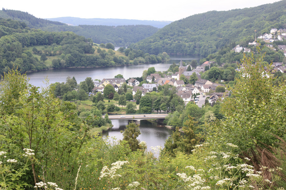 Eifelsteig Blick auf Einruhr