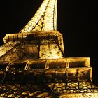 Eiffel en traje de luces!