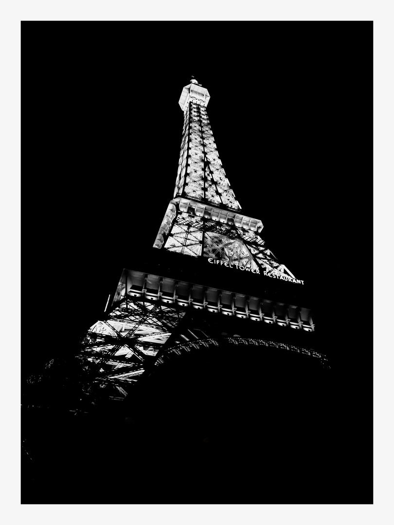 eiffel tower las vegas