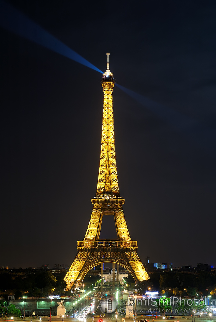 Eiffel Tower - My acquaintance with Paris began with a visit to the "Iron Lady"