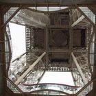 Eiffel Turm 2015 von unten