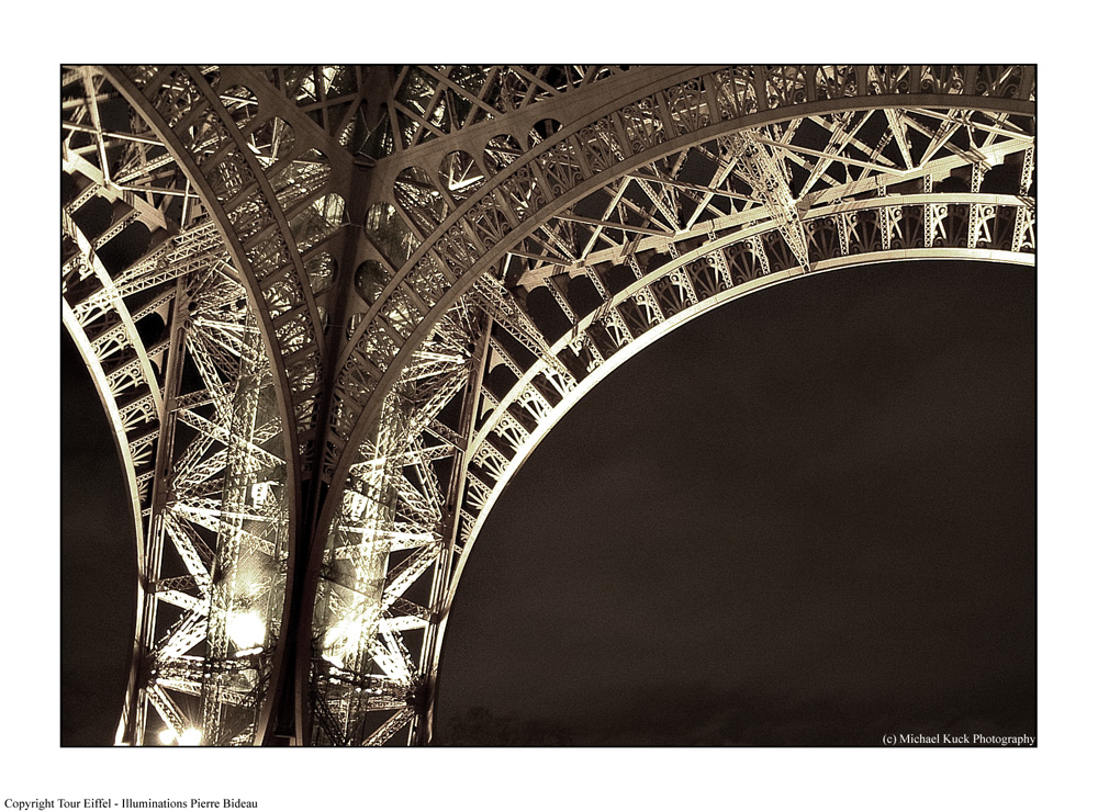 Eiffelturm aus einer anderen Perspektive (2)