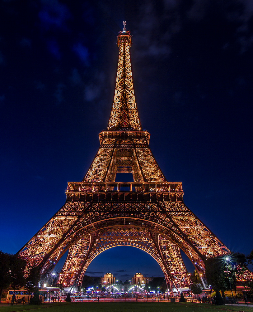 Eiffelturm bei Nacht 2 Foto &amp; Bild | europe, france, paris Bilder auf