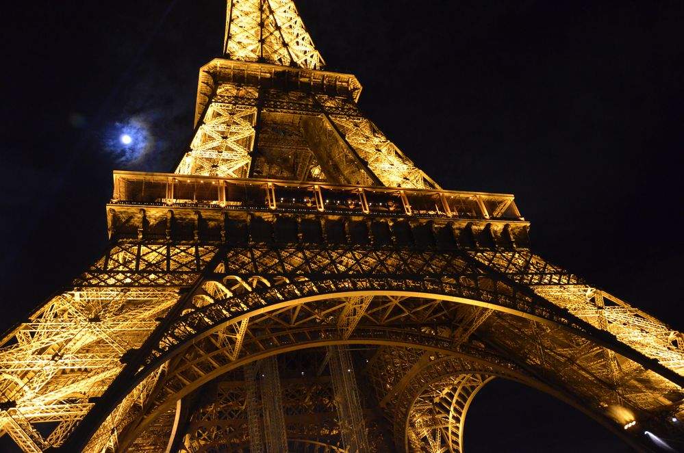 Macht Der Eiffelturm Nachts Zur Vollen Stunde Eiffelturm bei nacht Foto & Bild | europe, france, paris Bilder auf