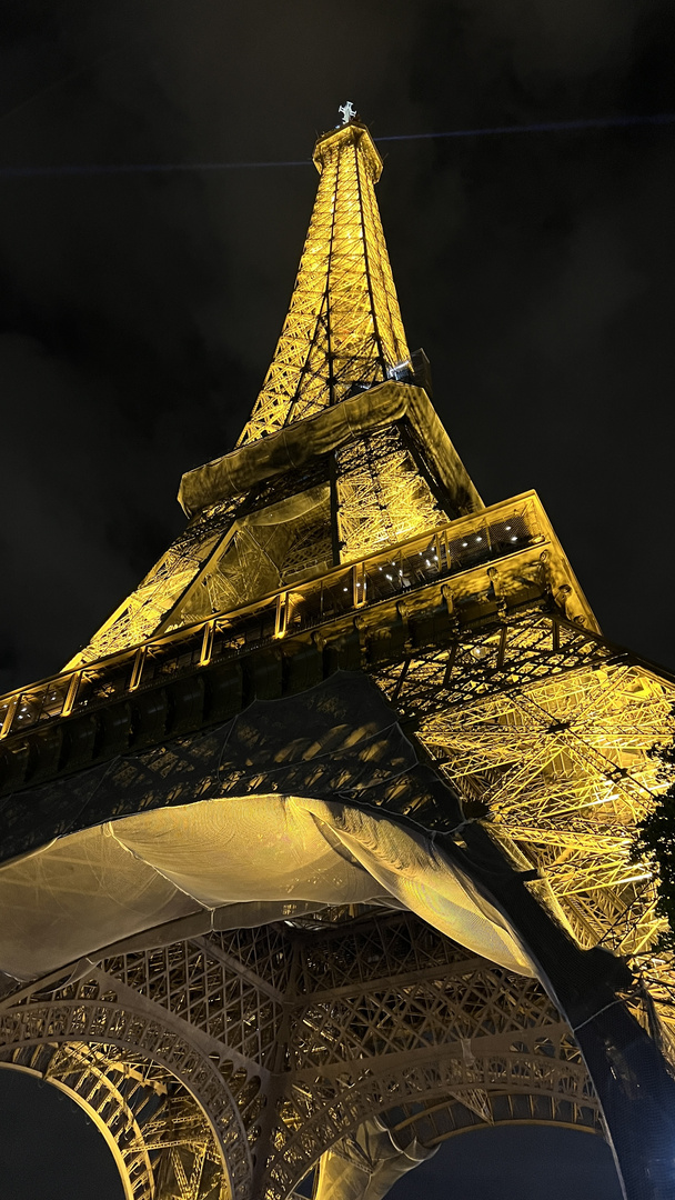 Eiffelturm bei Nacht