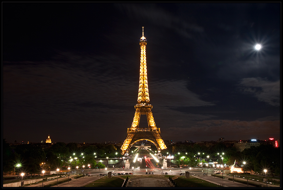 Eiffelturm bei Nacht