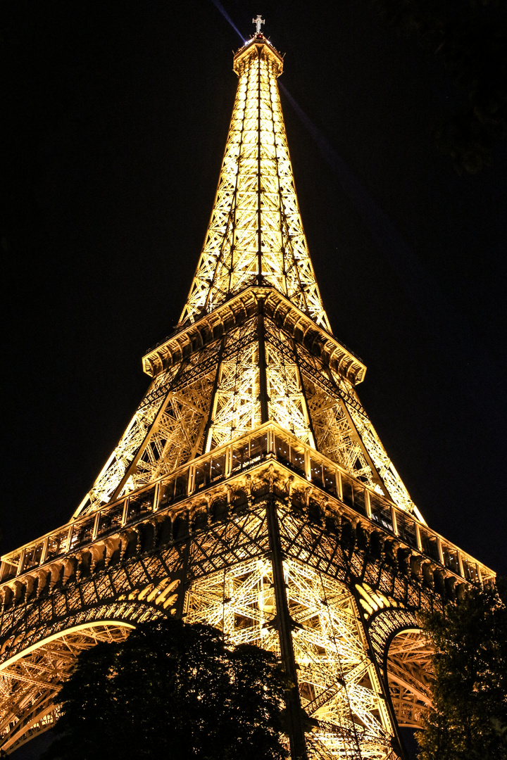 Eiffelturm bei Nacht