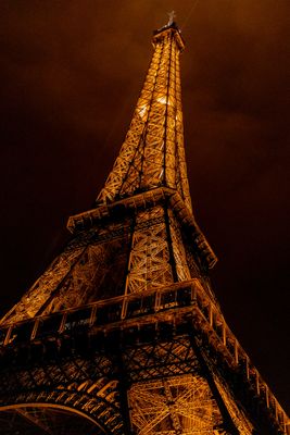 Eiffelturm bei Nacht
