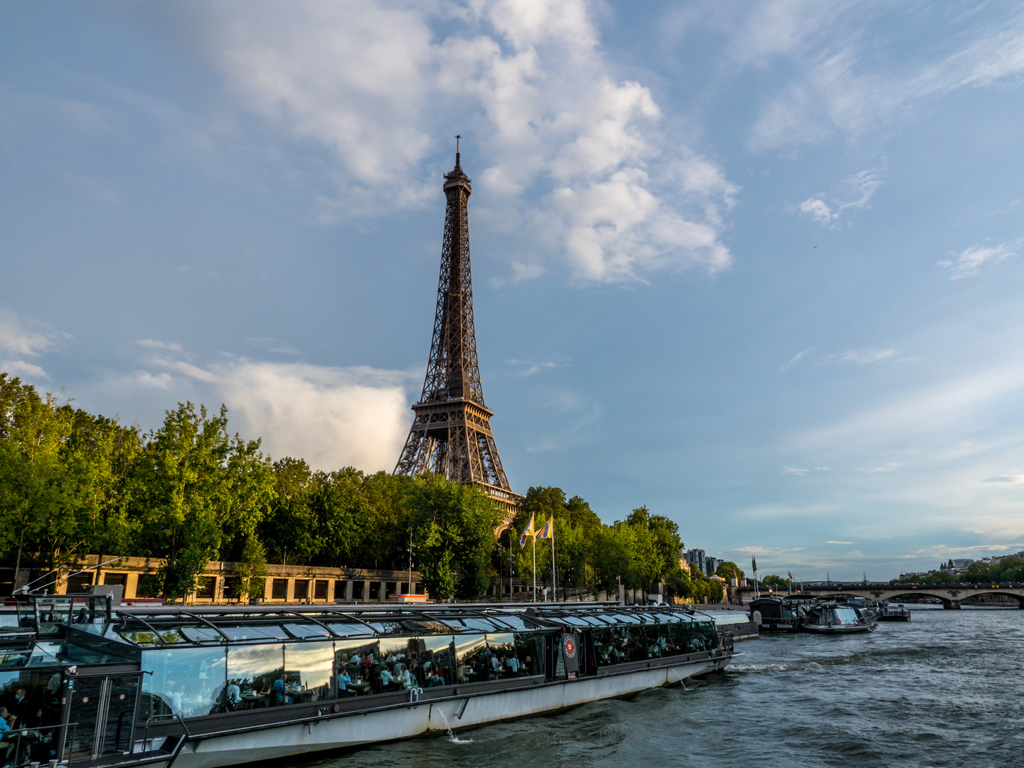 Eiffelturm, Bootsfahrt auf der Seine, Paris