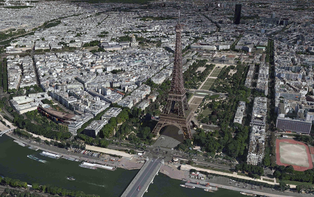 Eiffelturm (Google-Earth)_l