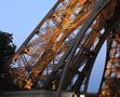 Eiffelturm im Licht der untergehenden Sonne von Susanne Becker Windeck