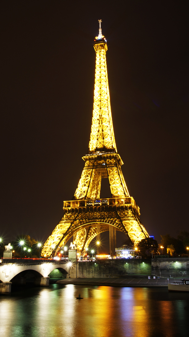 Eiffelturm in der Nacht